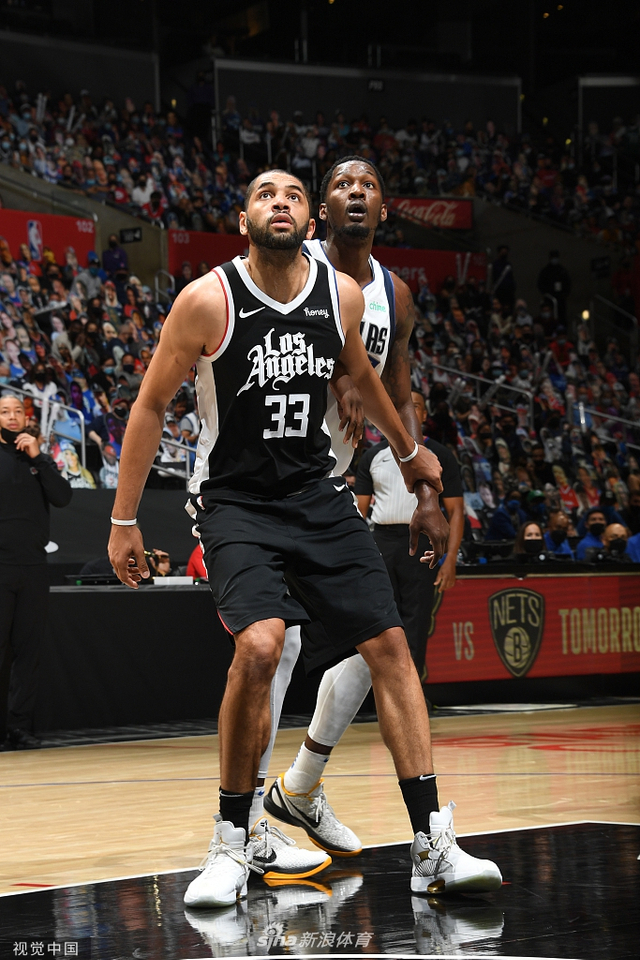 的锋线球员 的锋线球员