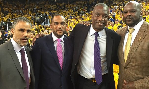 展现出极强 展现出极强