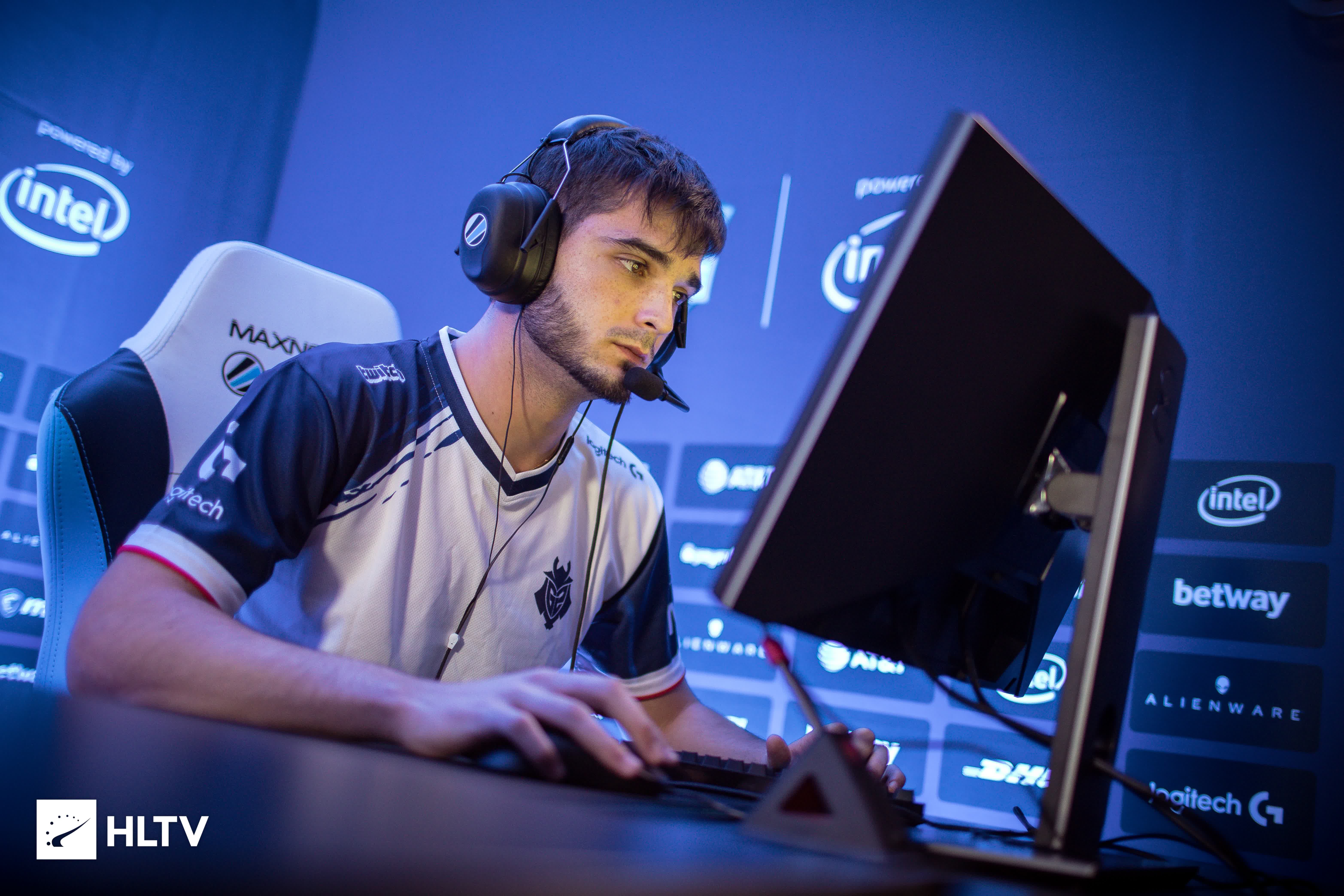 在半决赛中 在半决赛中