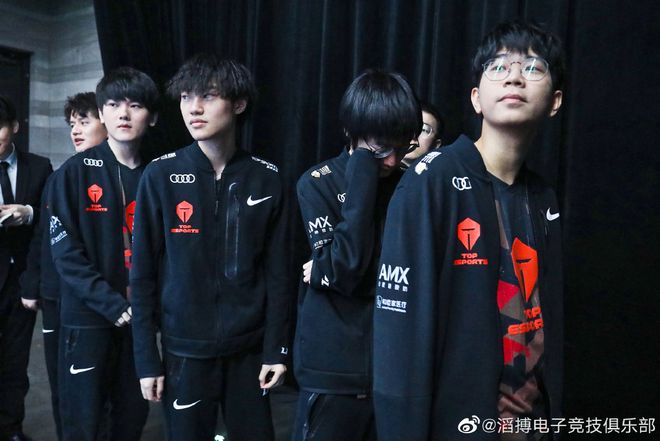 拜仁仍然在 拜仁仍然在